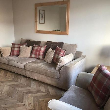 Rowan Place 5 Bedroom Off Street Parking Accommodation ダラム エクステリア 写真